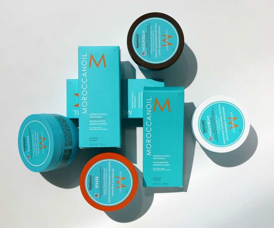 Pha một vài giọt Dầu Dưỡng Tóc Moroccanoil vào bất kì loại mặt nạ ủ tóc Moroccanoil nào bạn yêu thích để nuôi dưỡng tóc sâu hơn